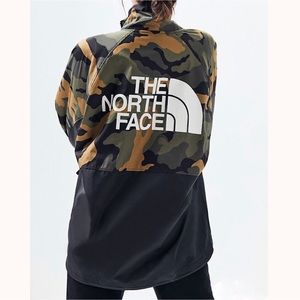THE NORTH FACE Womens Camo Windbreaker Jacket Size Small